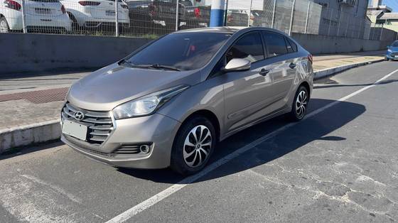 HYUNDAI HB20S 1.6 COMFORT PLUS 16V FLEX 4P MANUAL